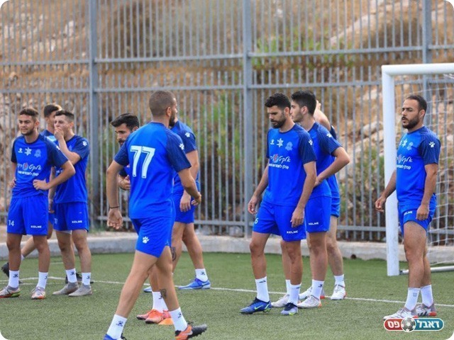 שחקני שרפעם באימון הפתיחה (עובאדה אכתילאת)